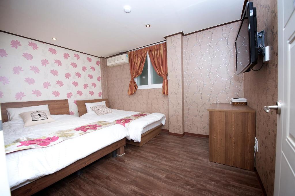 Shinchon Guest House سيول الغرفة الصورة
