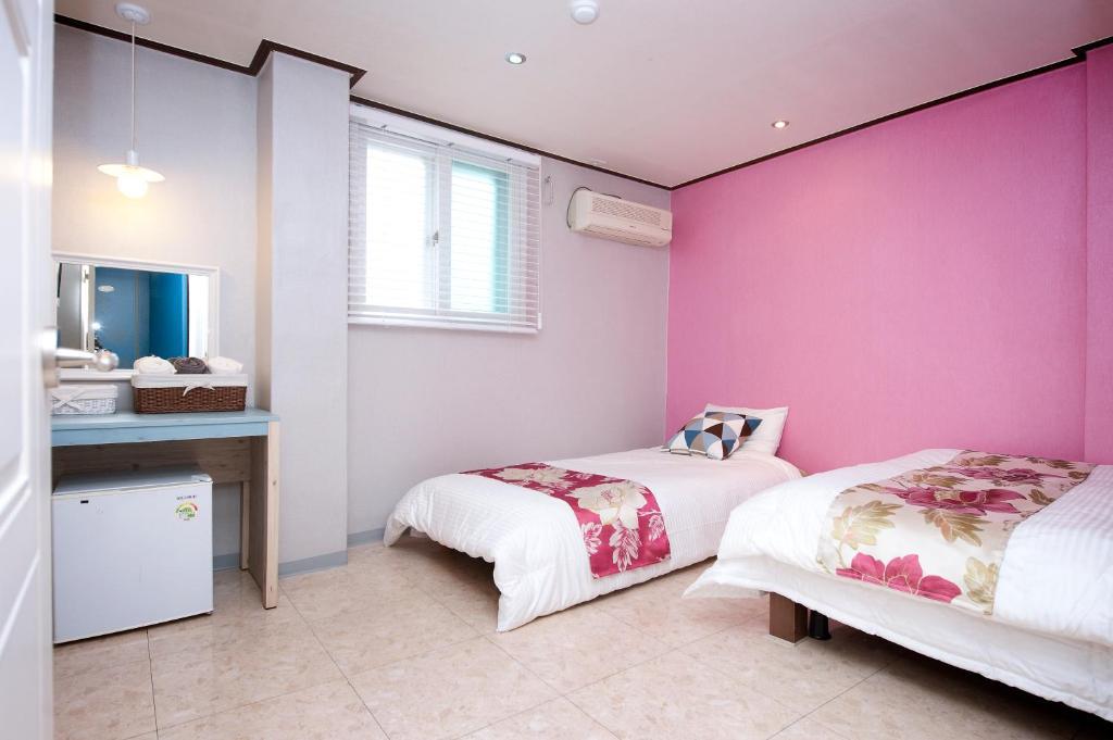 Shinchon Guest House سيول الغرفة الصورة