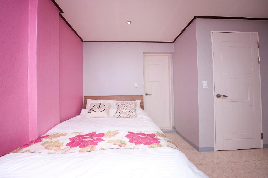 Shinchon Guest House سيول الغرفة الصورة
